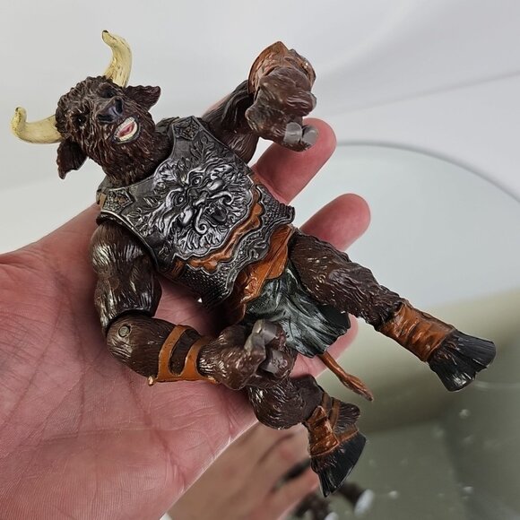 Rare The Chronicles Of Narnia OTMIN Bull 5.5" Action Toy Figure - Picture 3 of 10